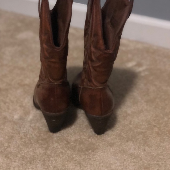 Brown cowgirl boots - Picture 4 of 5